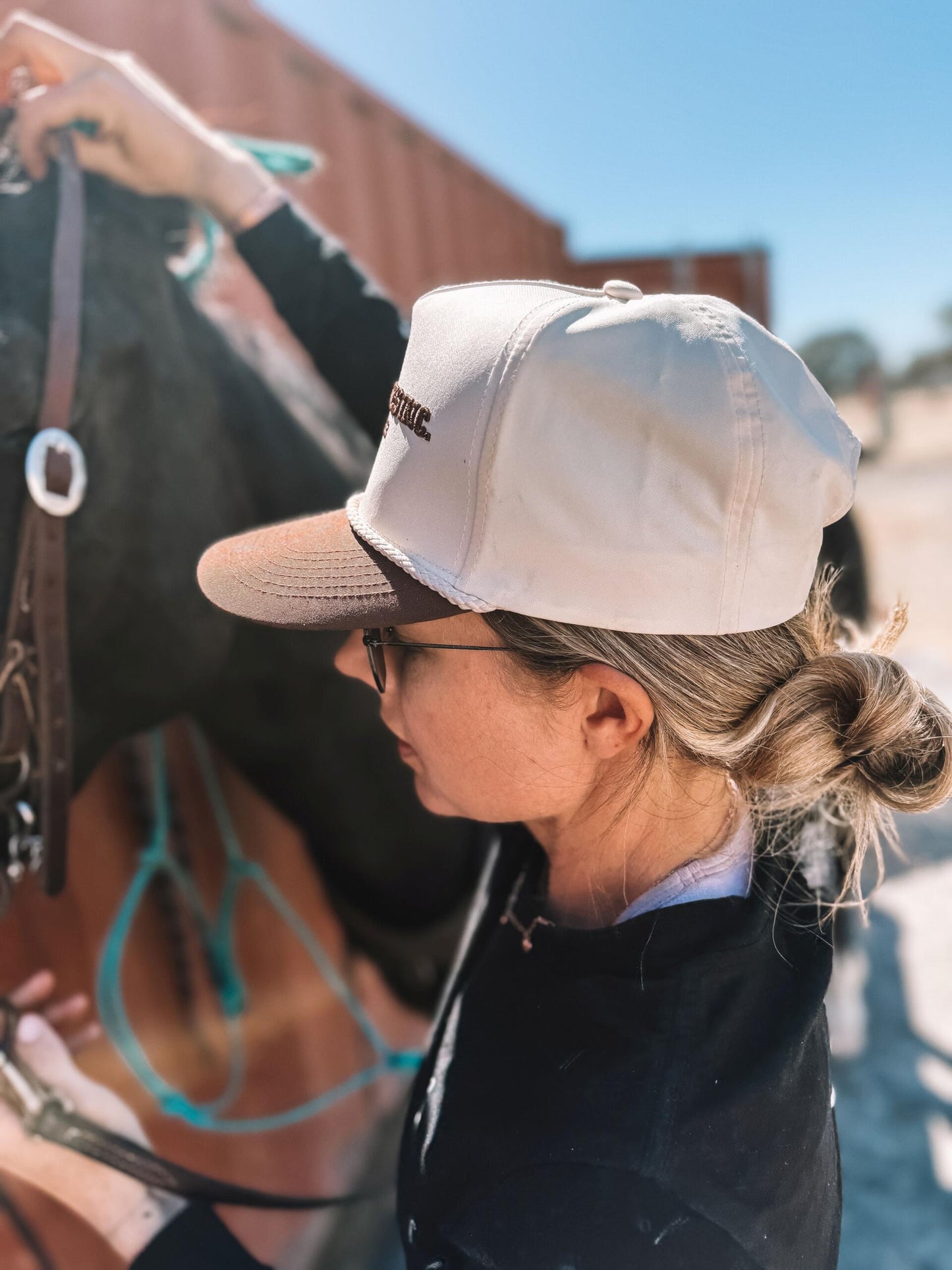 Three Nines Inc rope cap brown