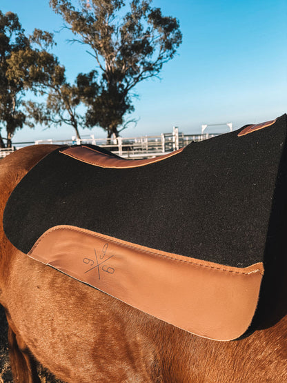 Saddle pad's. Round and Square cut