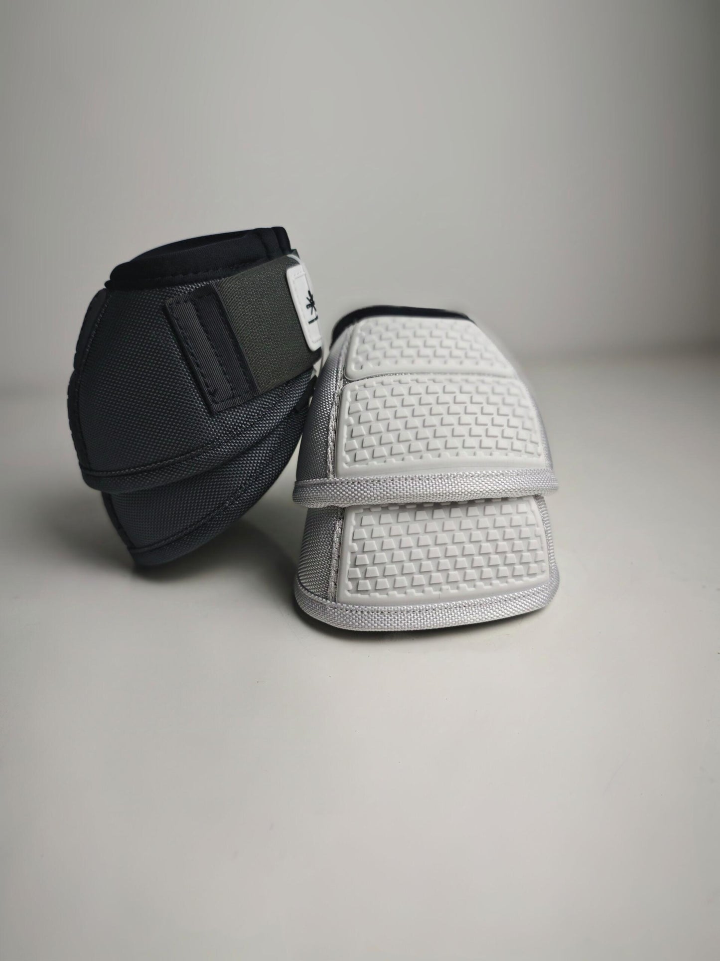 Equine sport bell boots